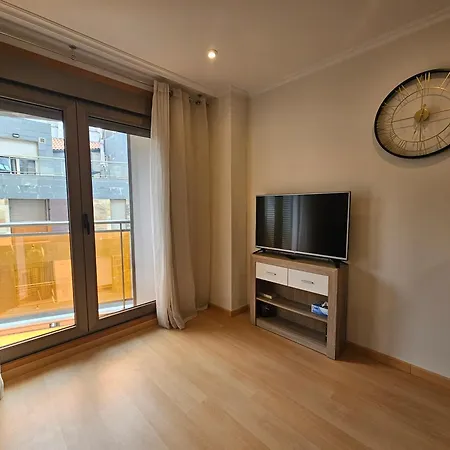 Edificio Habitat En A 50 Metros De Silgar Con Parking サンシェンショ
